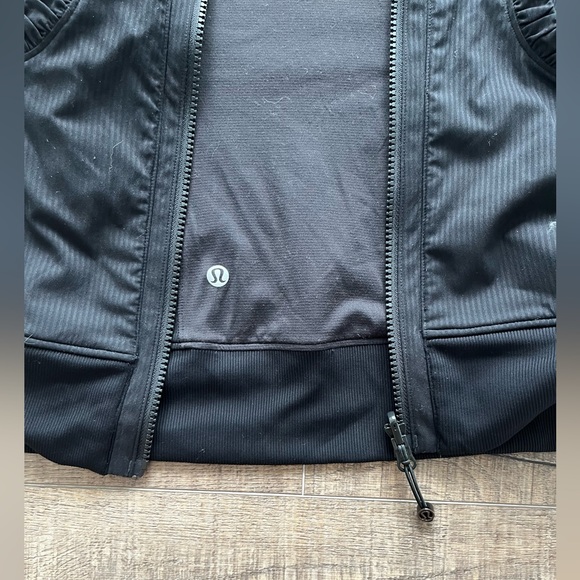 Lululemon jacket - Picture 6 of 6